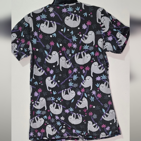 Scrub top - Picture 2 of 2